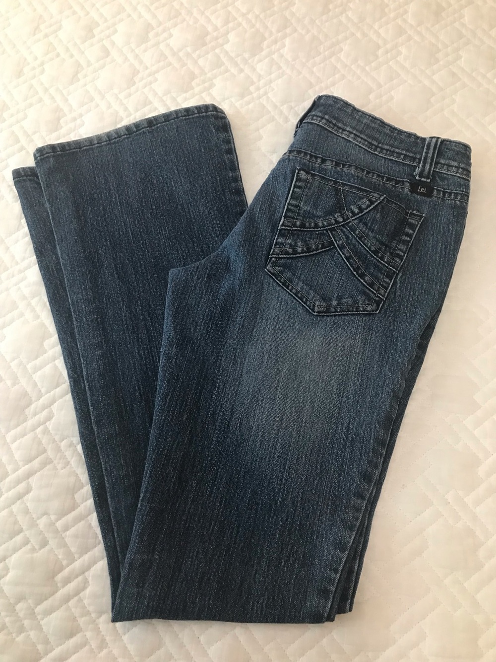 LEI l.e.i. Juniors Dark Wash Ashley Lowrise Bootcut Jeans Size 5